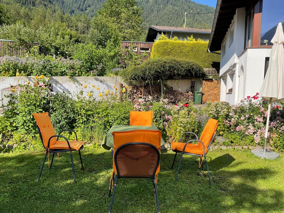 Comfortable Apartment In A Beautiful Surrounding Sautens Esterno foto