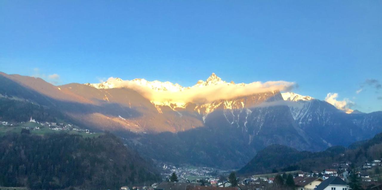 Comfortable Apartment In A Beautiful Surrounding Sautens Esterno foto