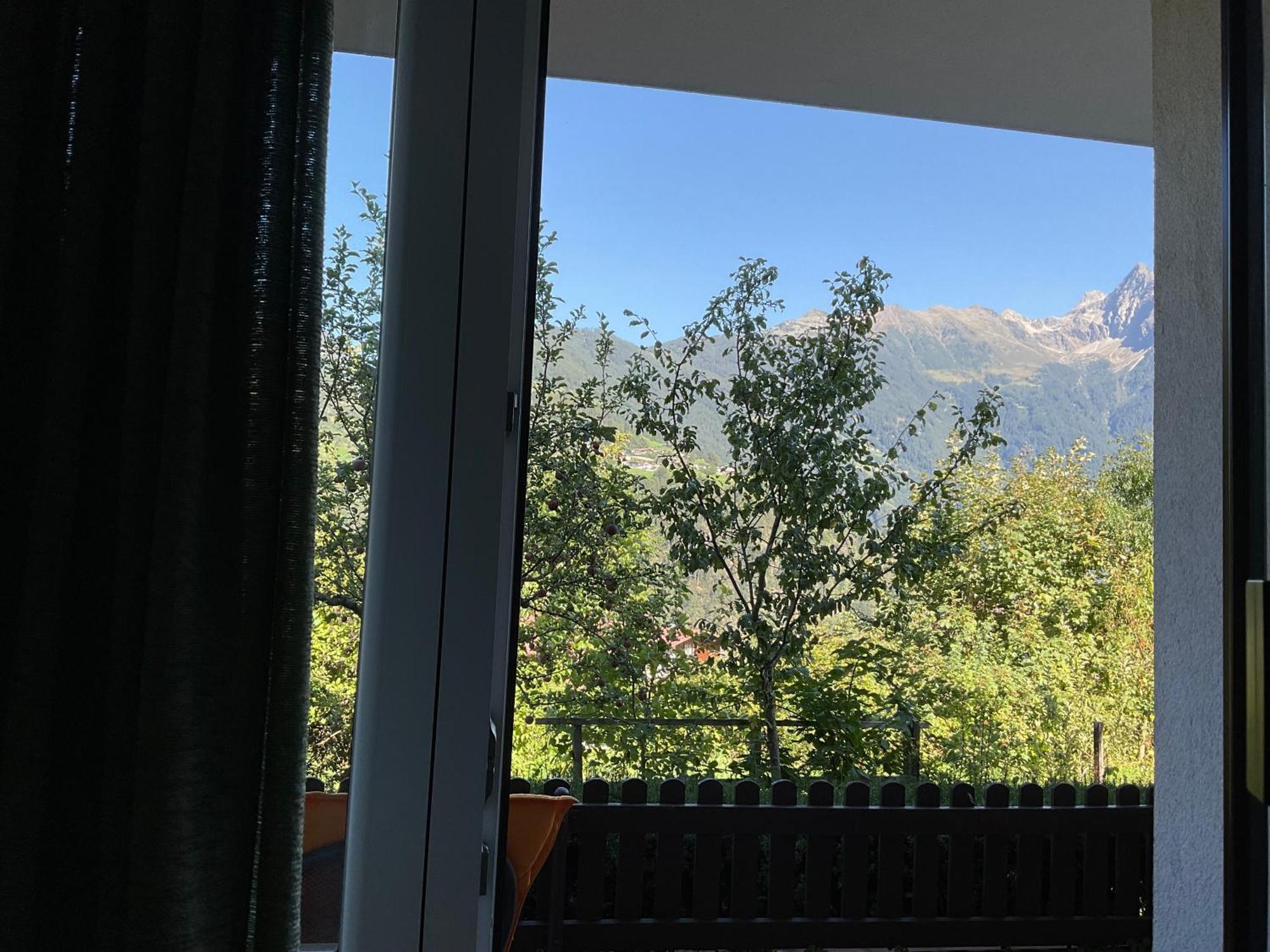 Comfortable Apartment In A Beautiful Surrounding Sautens Esterno foto