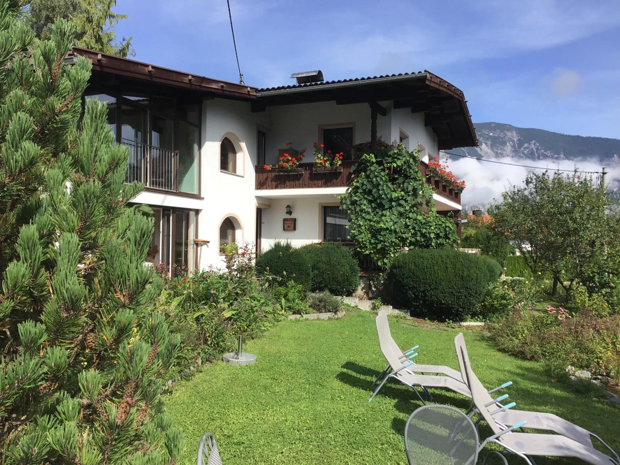 Comfortable Apartment In A Beautiful Surrounding Sautens Esterno foto