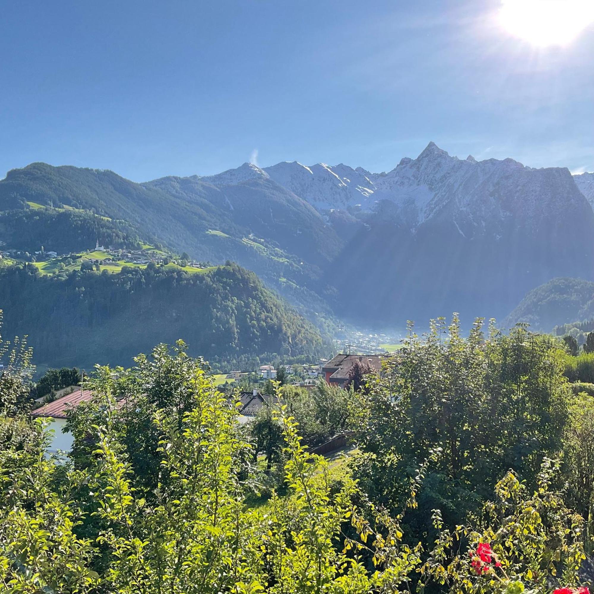Comfortable Apartment In A Beautiful Surrounding Sautens Esterno foto